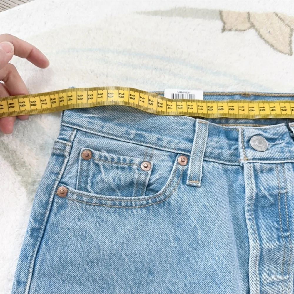 BNWT Levi's Wedgie Straight Jean's - Picture 6 of 9